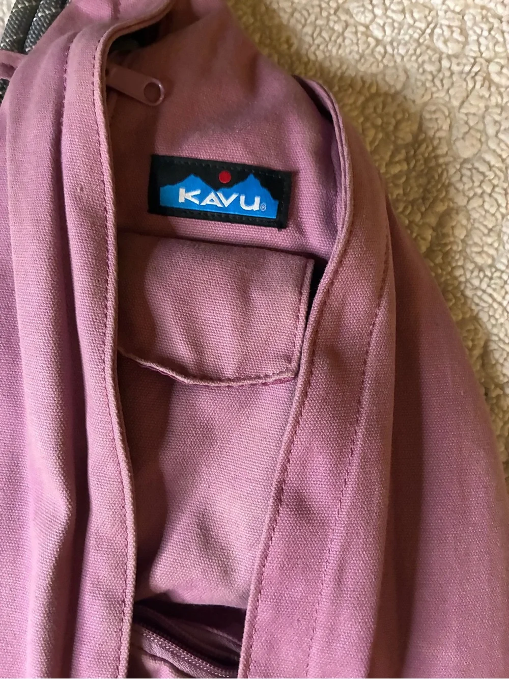 KAVU Dusty Rose Pink Rope Sling Bag Crossbody Backpack